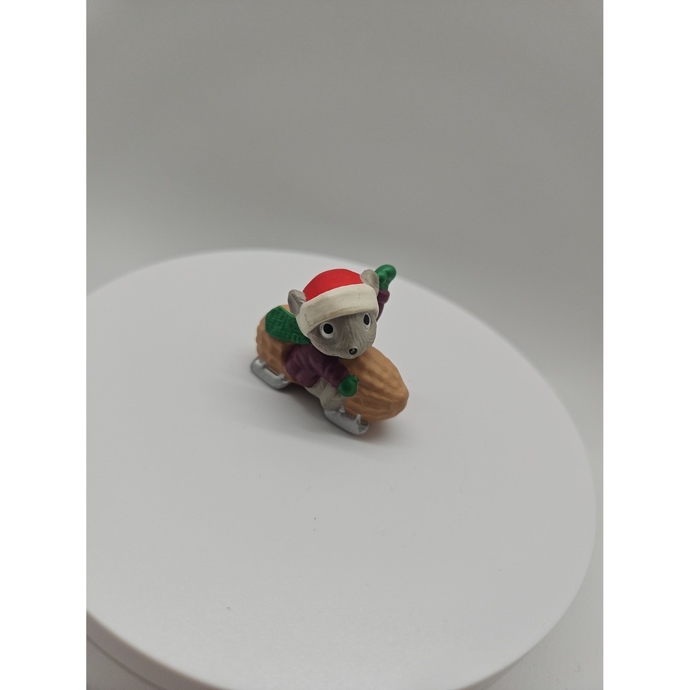 Hallmark Christmas Merry Miniature 1992 Santa Mouse Peanut Sled